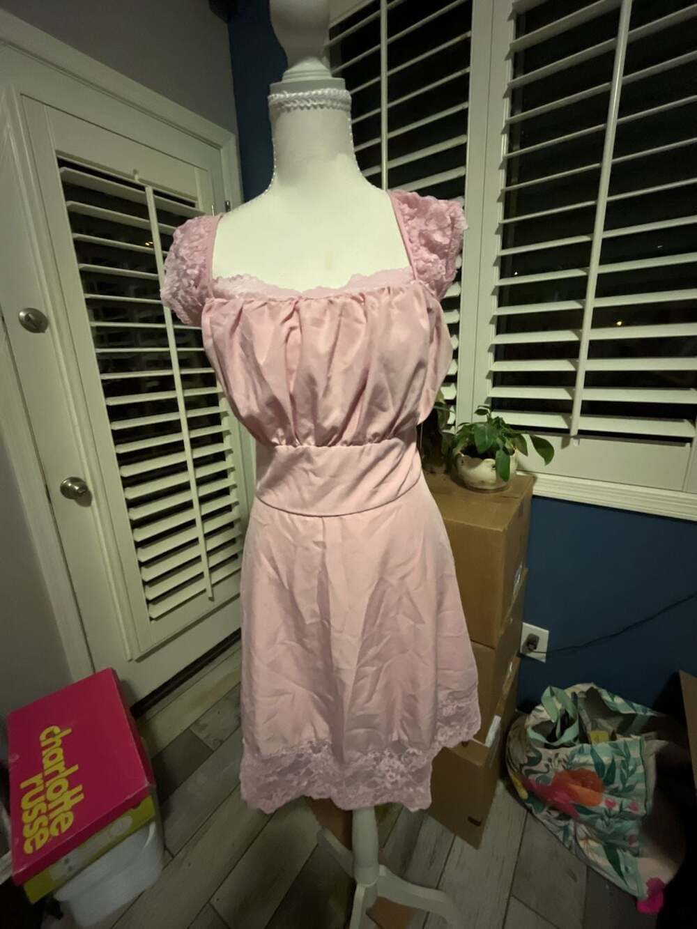 Pink Lace Puff Sleeve Dress